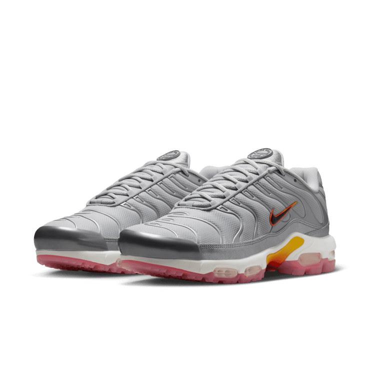 Nike Air Max Plus Golf US Open Angle 3