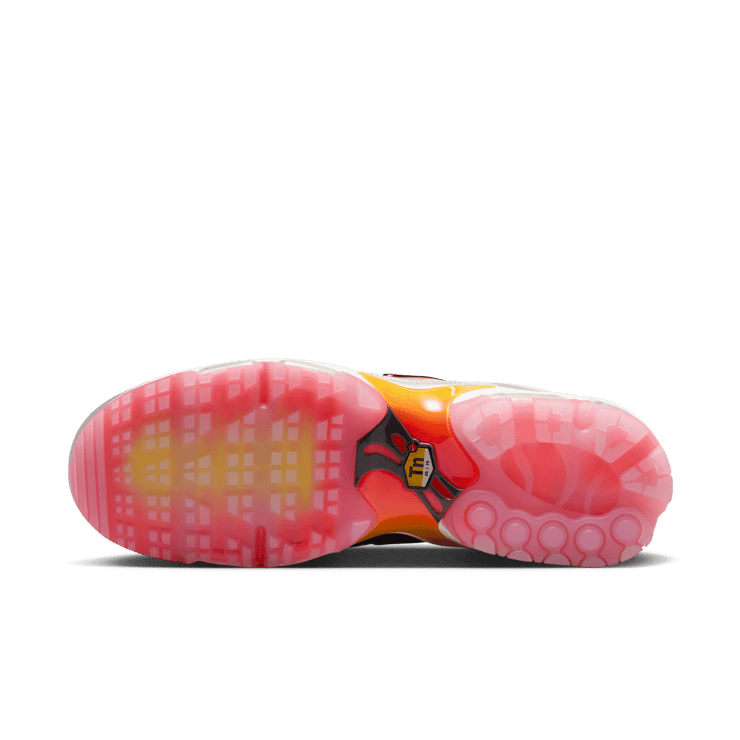 Nike Air Max Plus Golf US Open Angle 4