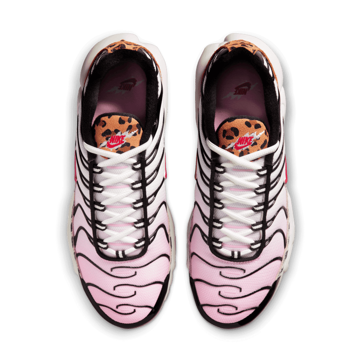 Nike Air Max Plus Animal (W) Angle 1