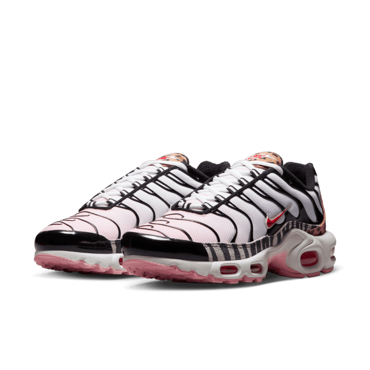 Nike Air Max Plus Animal (W) Angle 2