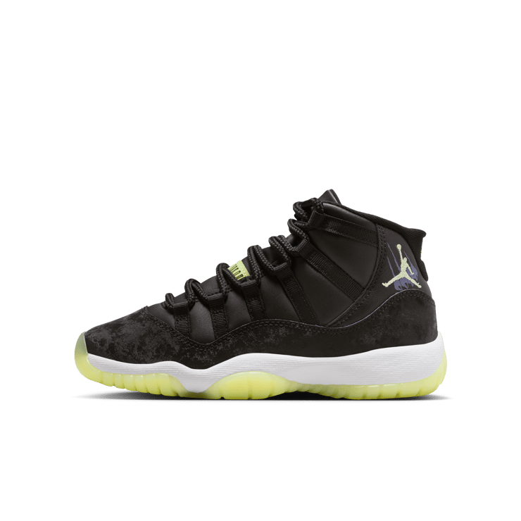 Air Jordan 11 Retro Black Dark Raisin (GS) Angle 2