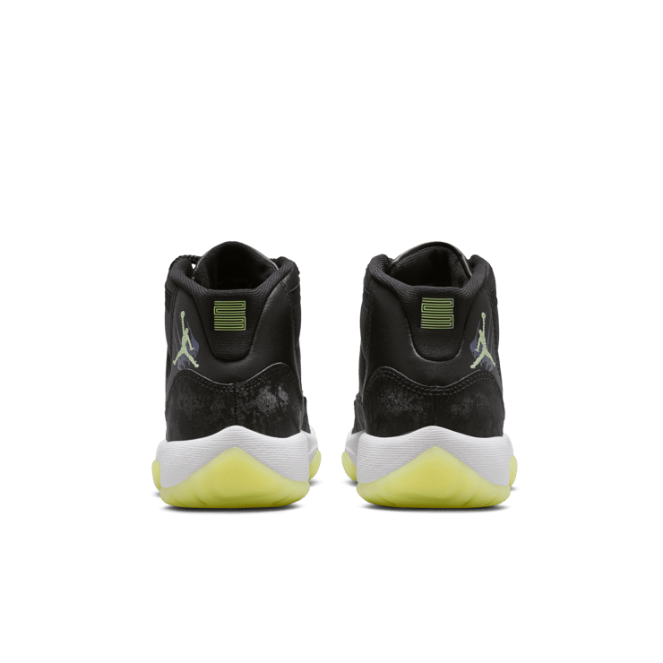 Air Jordan 11 Retro Black Dark Raisin (GS) Angle 9