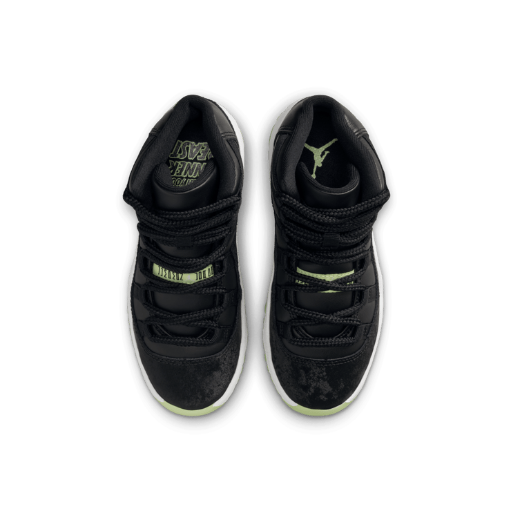 Air Jordan 11 Retro Black Dark Raisin (PS) Angle 8