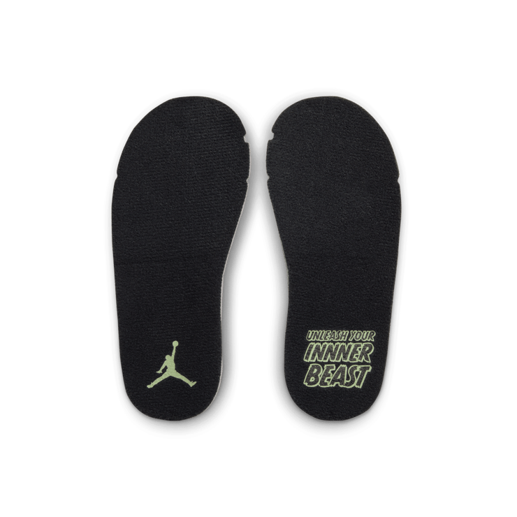 Air Jordan 11 Retro Black Dark Raisin (PS) Angle 10