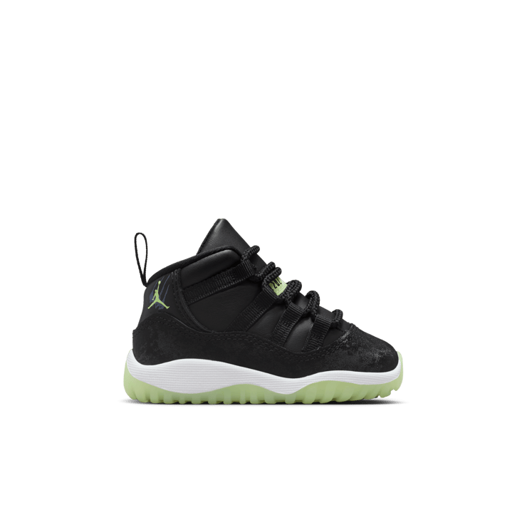 Air Jordan 11 Retro Black Dark Raisin (TD) Angle 4