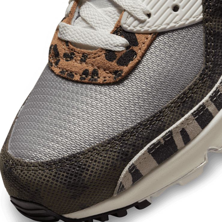 Nike Air Max 90 Exotic Animal Angle 4