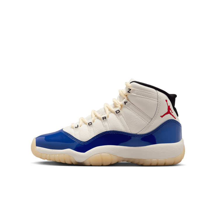 Air Jordan 11 Retro Rare Air (GS) Angle 1