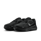 Nike Structure 26 Black Anthracite Angle 1