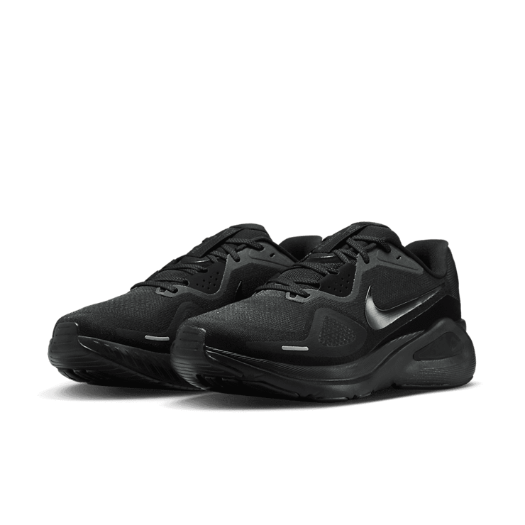 Nike Structure 26 Black Anthracite Angle 1