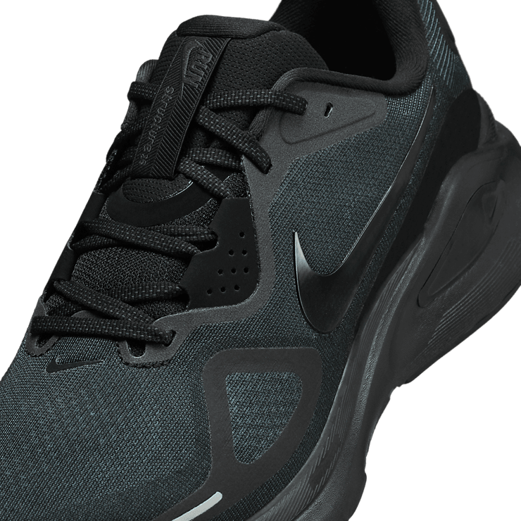 Nike Structure 26 Black Anthracite Angle 3