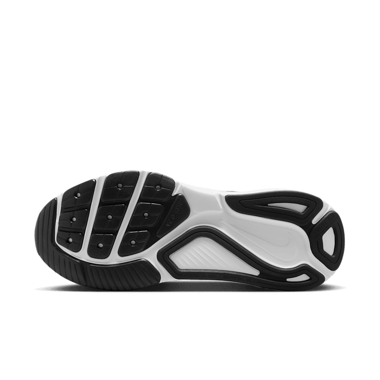 Nike Structure 26 Black White Angle 0