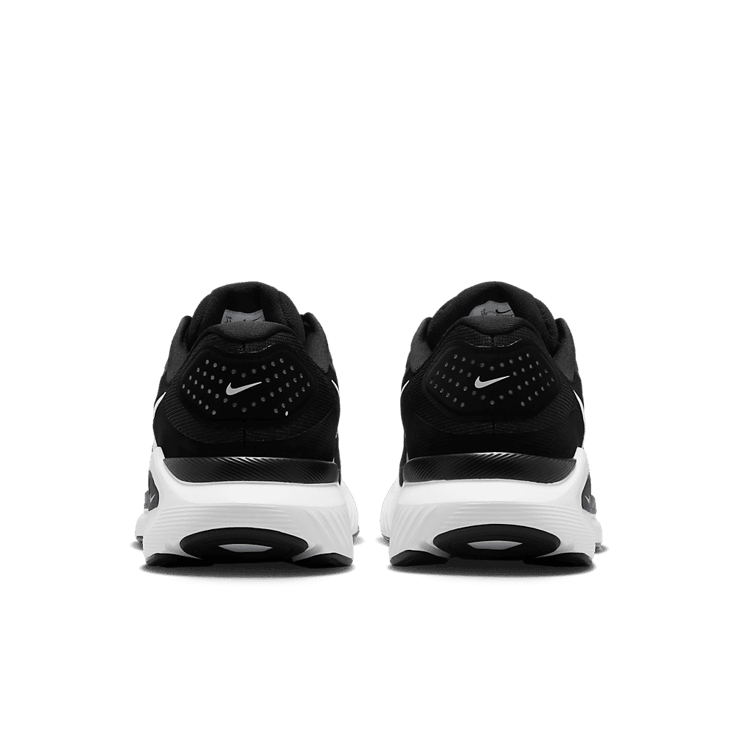 Nike Structure 26 Black White Angle 2