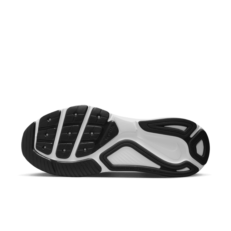 Nike Structure 26 Black White (W) Angle 0