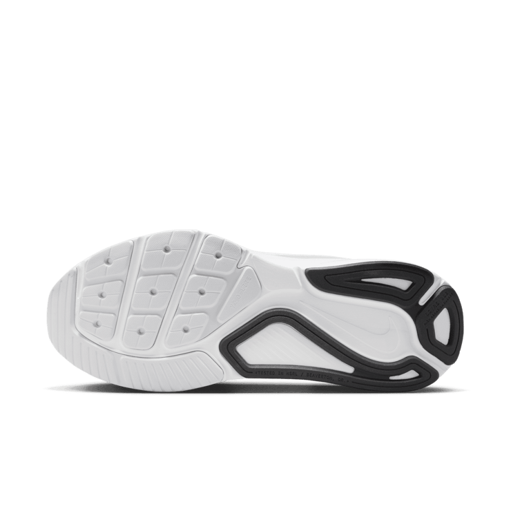 Nike Structure 26 White Black (W) Angle 1