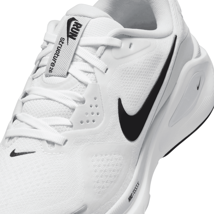 Nike Structure 26 White Black (W) Angle 4