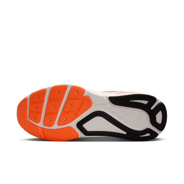 Nike Structure 26 Total Orange Black Angle 0