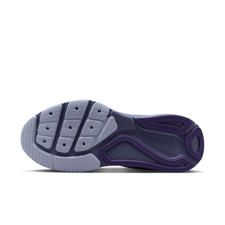 Nike Structure 26 Summit White Wild Grape (W) Angle 3