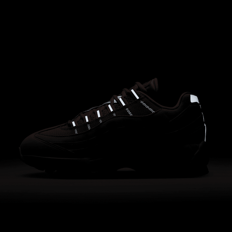 Nike Air Max 95 Vast Grey Hyper Pink (W) Angle 0