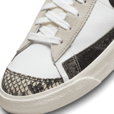 Nike Blazer Mid 77 Vintage Animal Angle 4