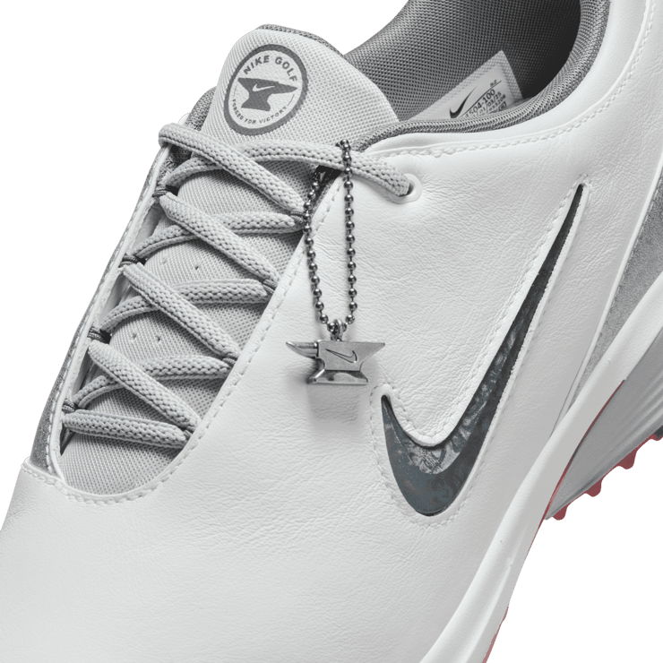 Nike Victory Tour 4 US Open Angle 2