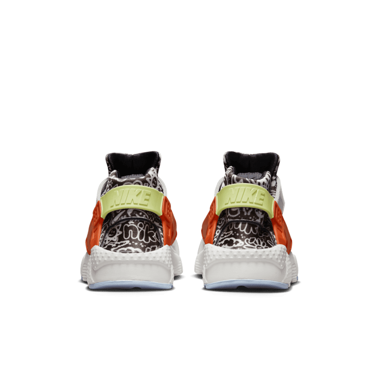 Nike Air Huarache Run SE Doodles (GS) Angle 3
