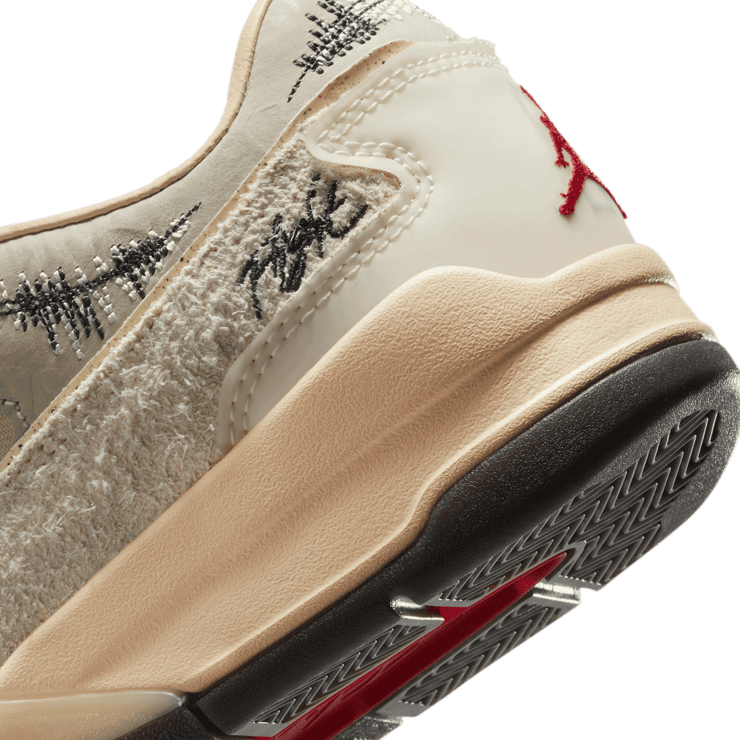 Jordan Flight Court Who Decides War Coconut Milk (W) Angle 3