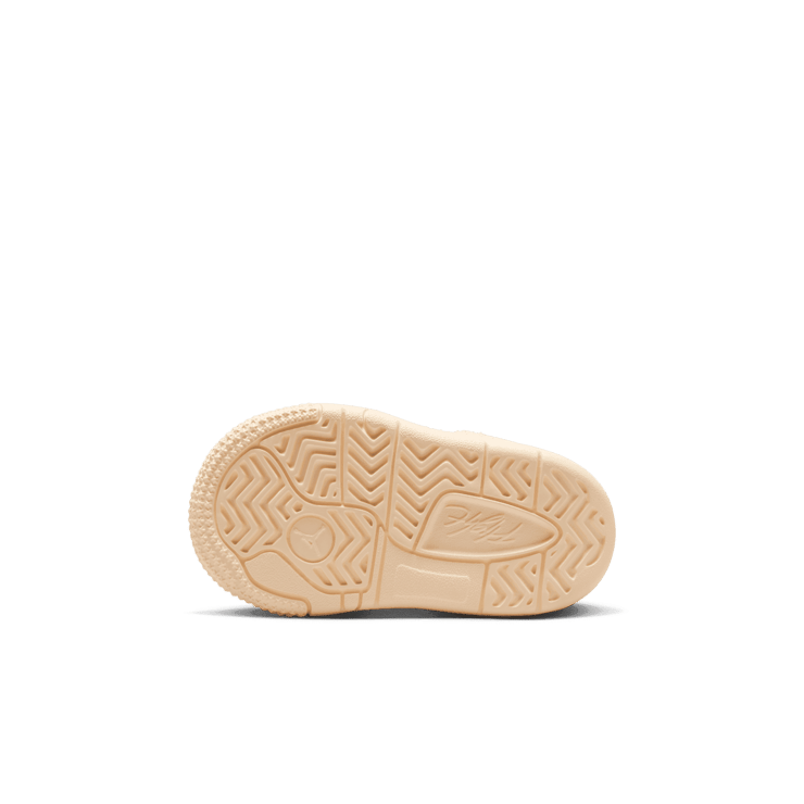 Jordan Flight Court Who Decides War Coconut Milk (TD) Angle 0