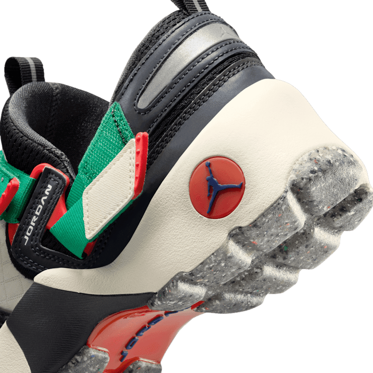 Jordan Trunner LX Rare Air Angle 4