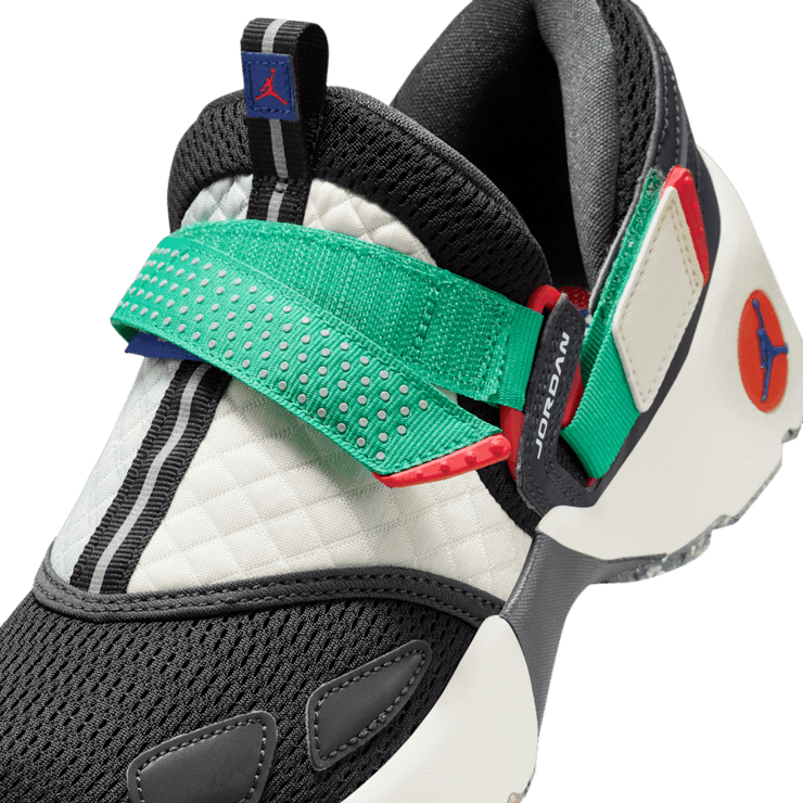Jordan Trunner LX Rare Air Angle 3