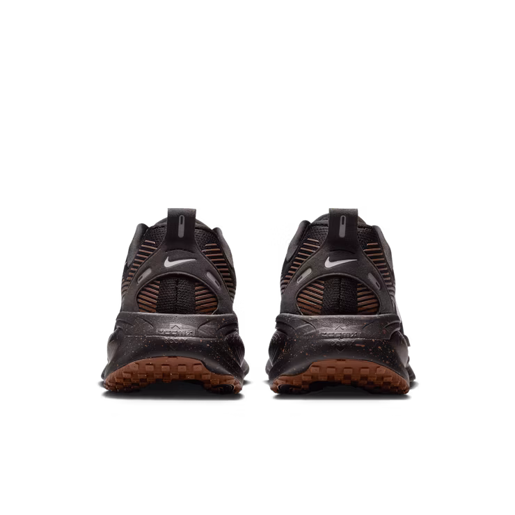 Nike Vomero 18 Coffee Bean Angle 4