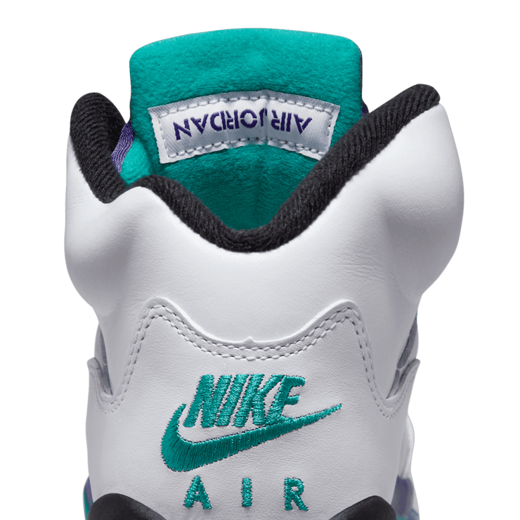 Air Jordan 5 Retro OG Grape (GS) Angle 6