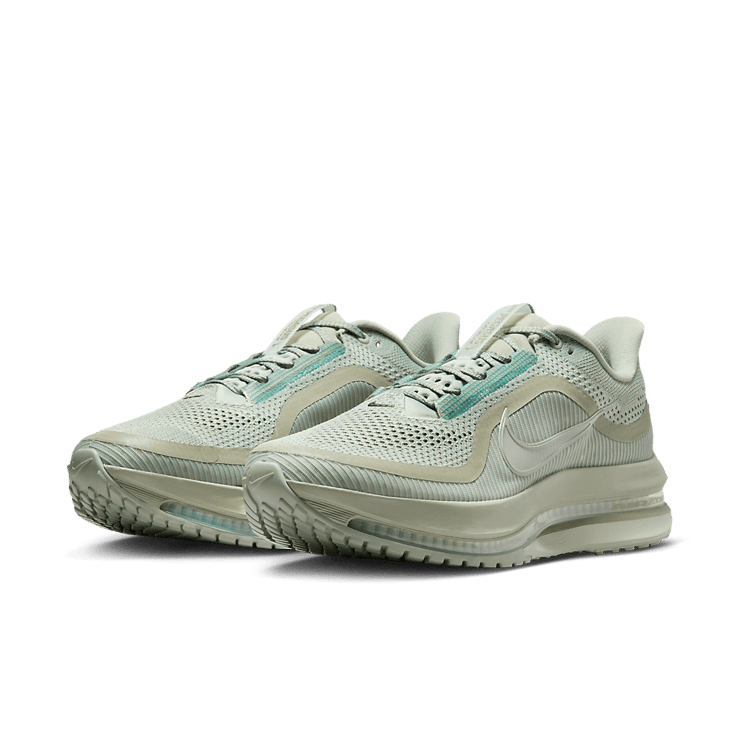 Nike Pegasus Premium Jade Horizon Angle 1