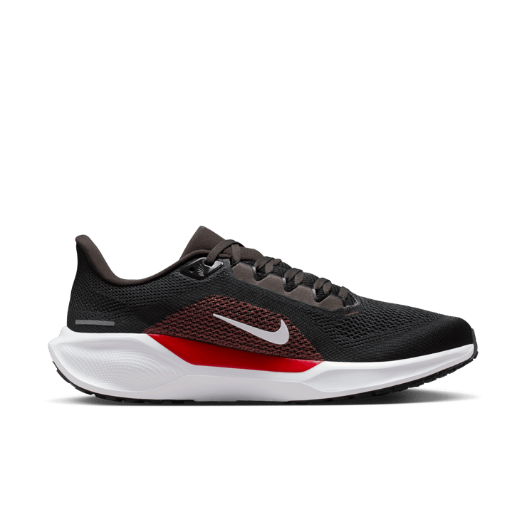 Nike Pegasus 41 NFL Tampa Bay Buccaneers Angle 5