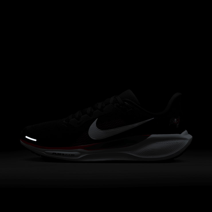 Nike Pegasus 41 NFL Tampa Bay Buccaneers Angle 0