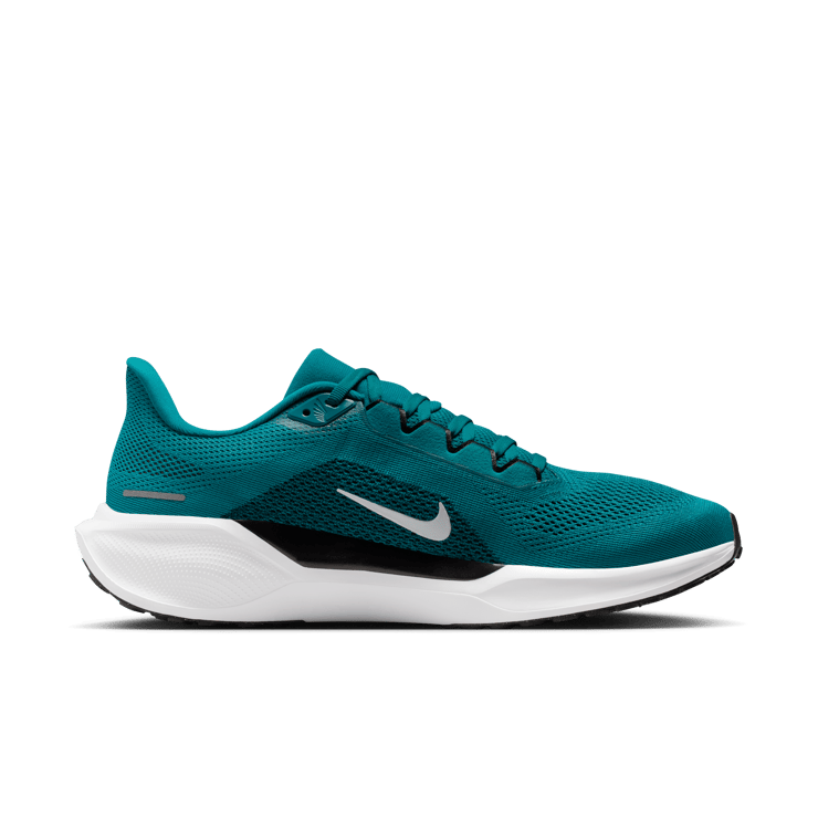 Nike Pegasus 41 NFL Jacksonville Jaguars Angle 2