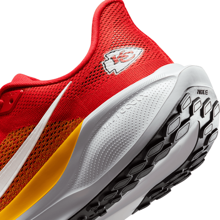 Nike Pegasus 41 NFL Kansas City Chiefs Angle 13