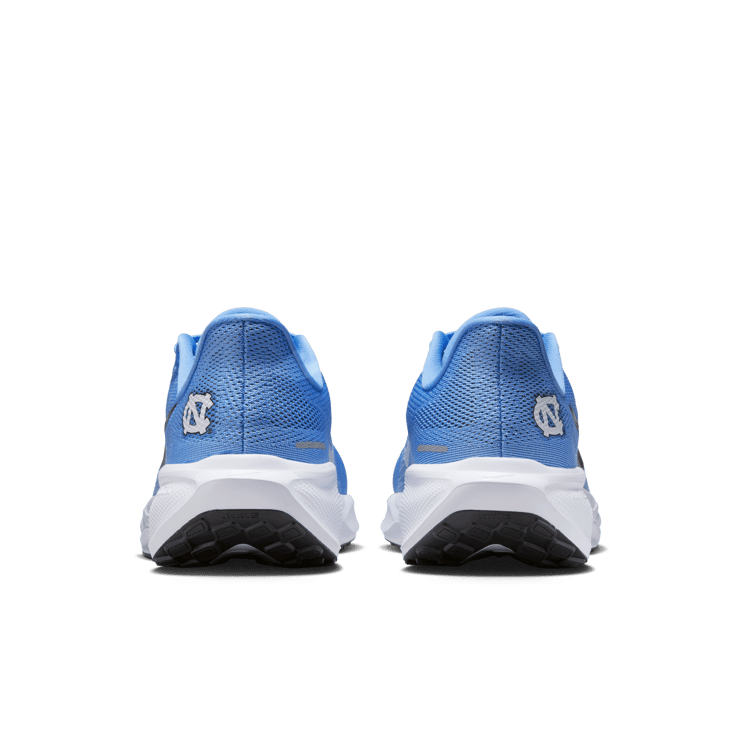 Nike Pegasus 41 NCAA UNC Angle 3