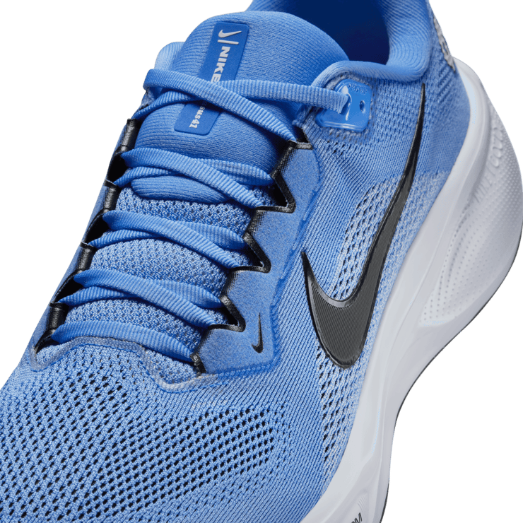Nike Pegasus 41 NCAA UNC Angle 7