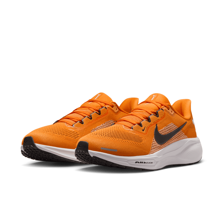 Nike Pegasus 41 NCAA Tennessee Angle 4