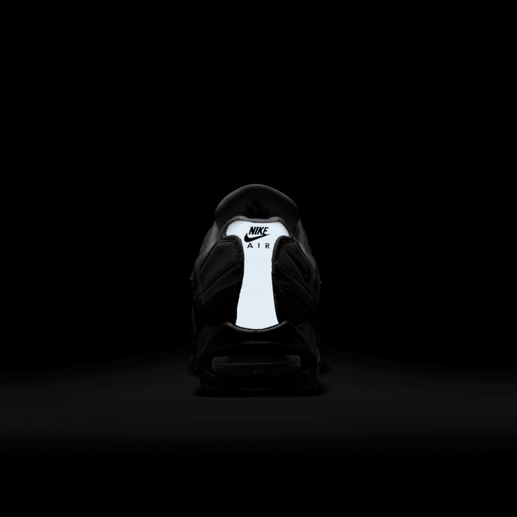 Nike Air Max 95 OG Bright Mandarin 2.0 Angle 0