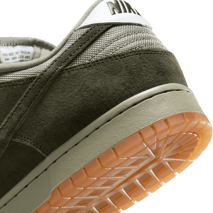 Nike SB Dunk Low Pro B Sequoia Angle 3
