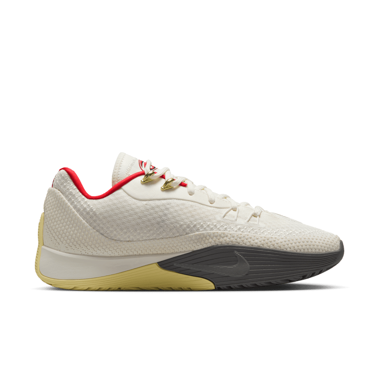 Nike S.T. Flare Pure Platinum Angle 0