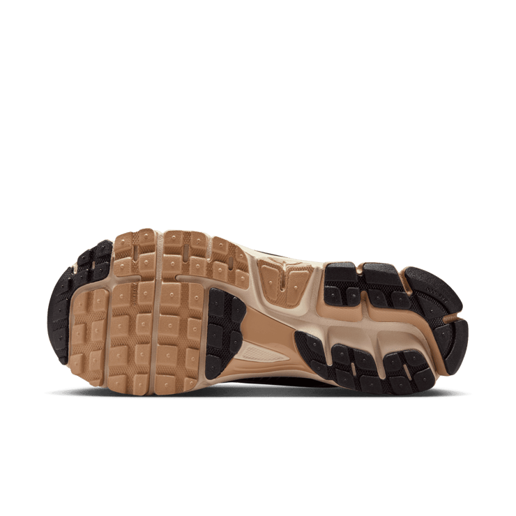 Nike Zoom Vomero 5 Hemp Black (W) Angle 6