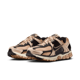 Nike Zoom Vomero 5 Hemp Black (W) Angle 4