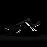 Nike Zoom Vomero 5 Metallic Pewter Parachute Beige Angle 2