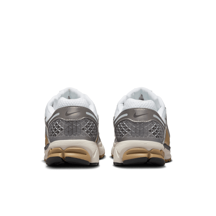 Nike Zoom Vomero 5 Metallic Pewter Parachute Beige Angle 1
