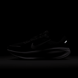 Nike Vomero 18 Black Bright Crimson Angle 0