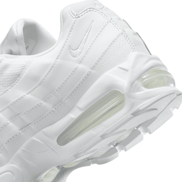 Nike Air Max 95 OG Triple White Angle 8