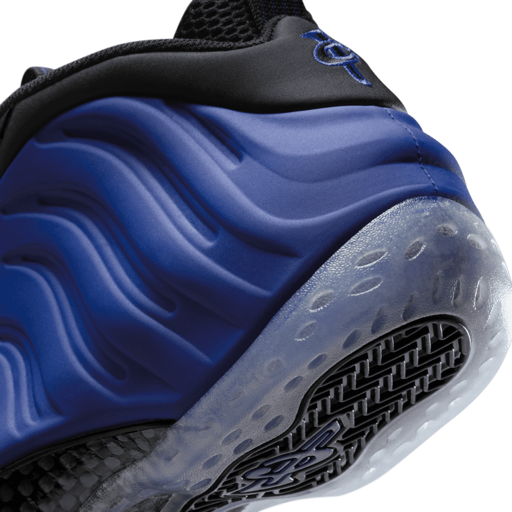 Nike Air Foamposite One Deep Royal Angle 6