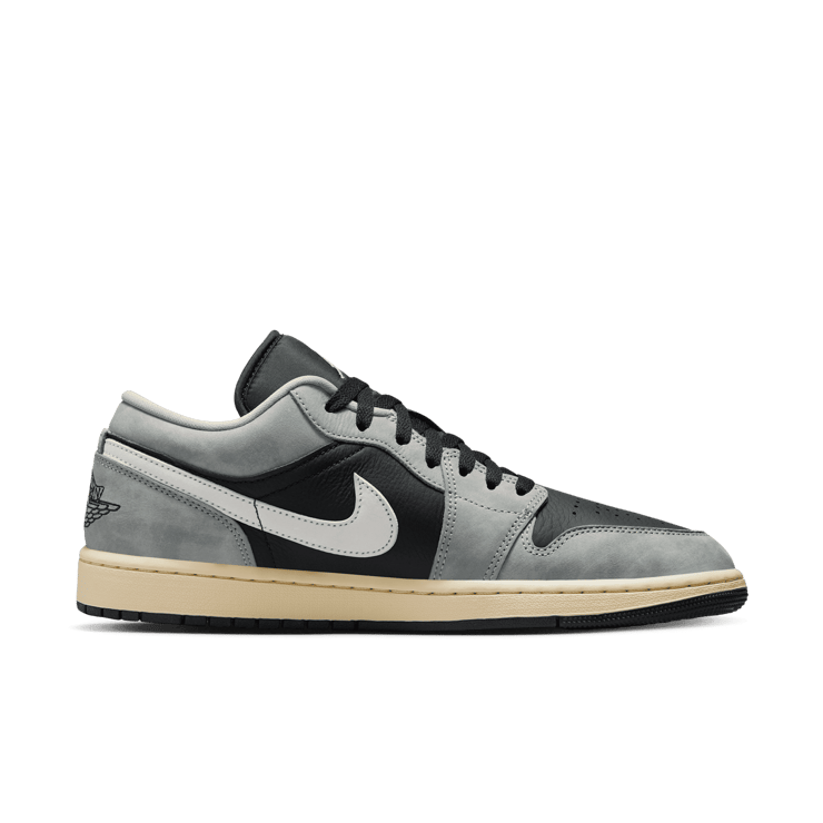 Air Jordan 1 Low Light Smoke Grey Off Noir Angle 1